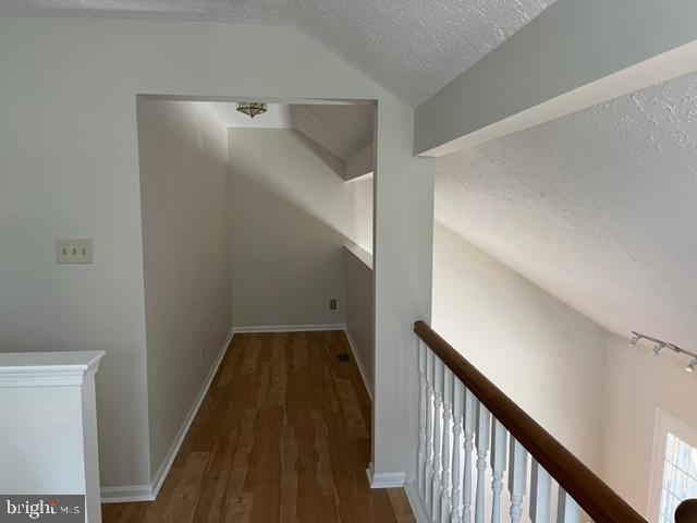 Building Photo - 406 Williamsburg Ct