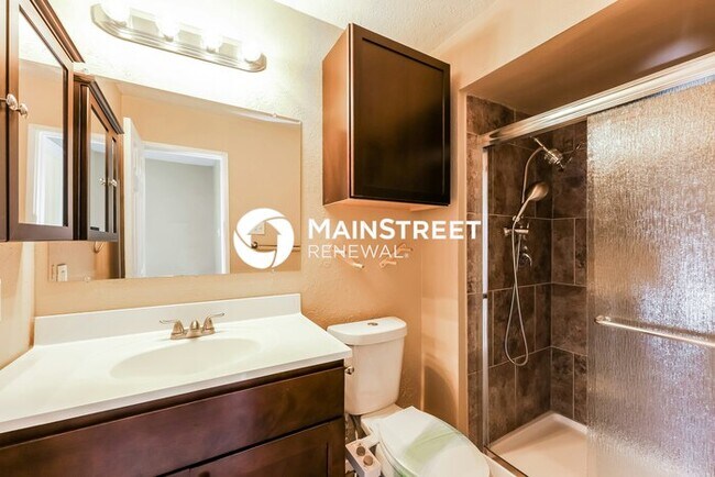 Building Photo - 4 Bedroom Pet-Friendly Home in Arlington, TX with Main Street Renewal
