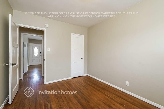 Building Photo - 127 E 79th St