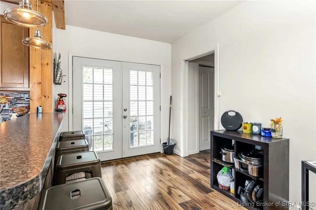 French doors in dining room - 531 E Chestnut St