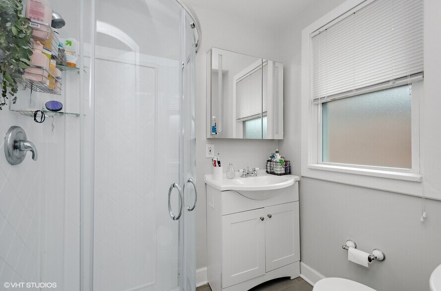 Bathroom 1 - 1946 W Race Ave