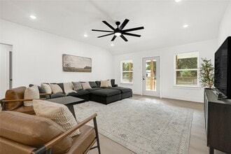 Building Photo - 1008 Danube St