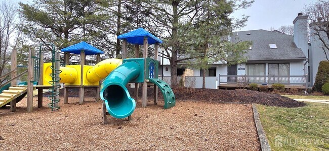 Building Photo - 44 Azalea Ct