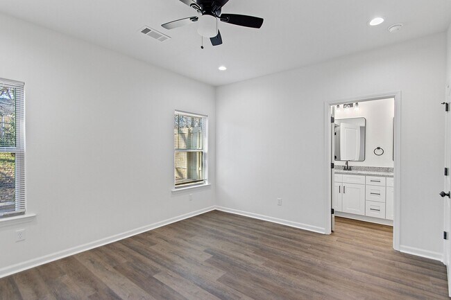 Building Photo - 1800 S Harrison St