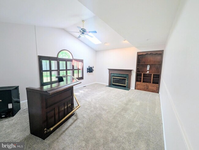 Building Photo - 114 Lenape Dr