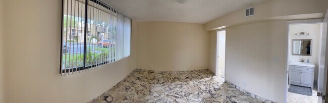 Building Photo - 2800 SW 87th Ave