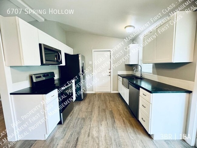 Building Photo - 6707 Spring Hollow St