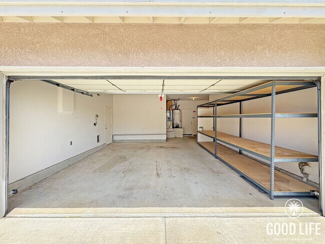 Building Photo - Gorgeous 3B/2BA House w/ Attached Garage, Storage Sheds, and Tons of Space!