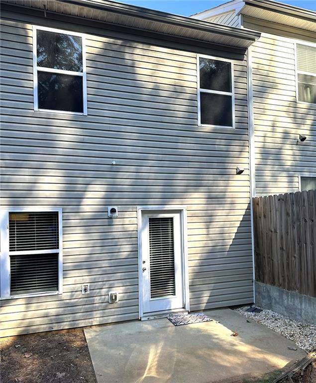 Building Photo - 538 Oakside Pl