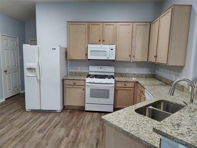 Building Photo - 14123 Curry Creek Ln