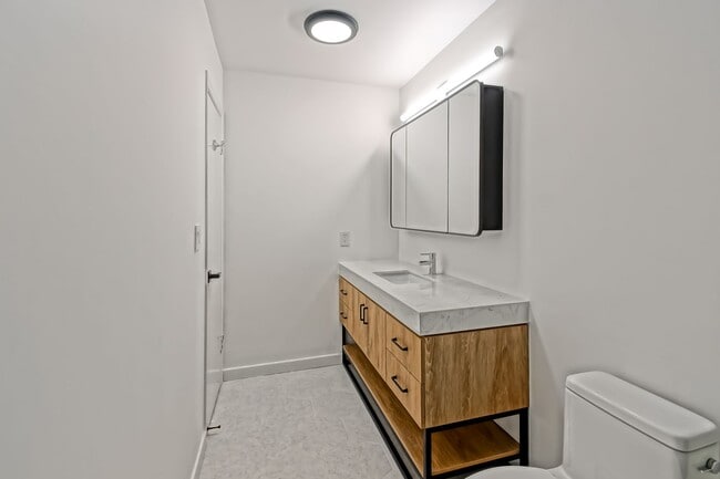 Building Photo - Newly Remodeled, Bright & Airy End Unit Condo in the beautiful "Villa Florenza" Complex in the he...