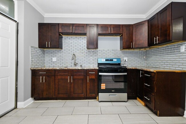 Building Photo - One Bedroom in South Shore