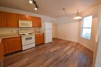 Building Photo - 551 Runnymede Ct