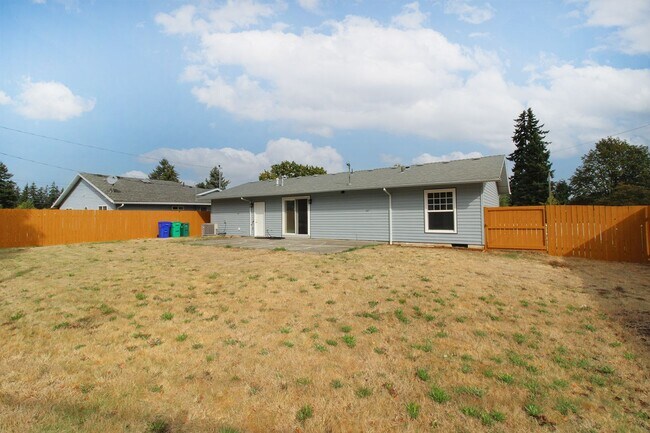 Building Photo - 15540 SE Harrison St