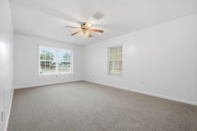 Building Photo - 1416 Palm Blvd S