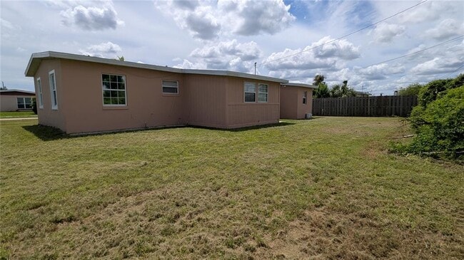 Building Photo - 21298 Percy Ave