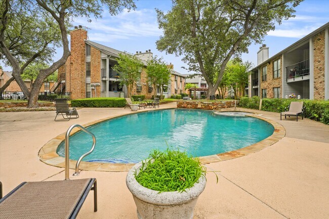 Building Photo - 15151 Berry Trl