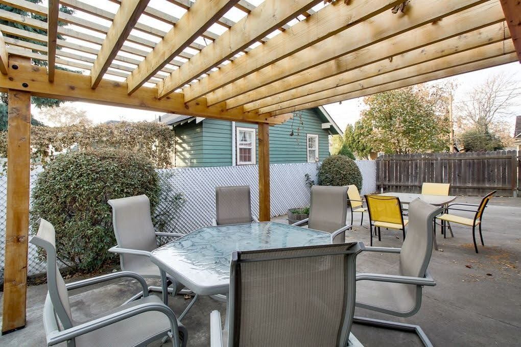 Building Photo - 1128 Hobson St