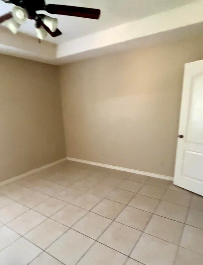 Building Photo - 9804 Cantera Ct