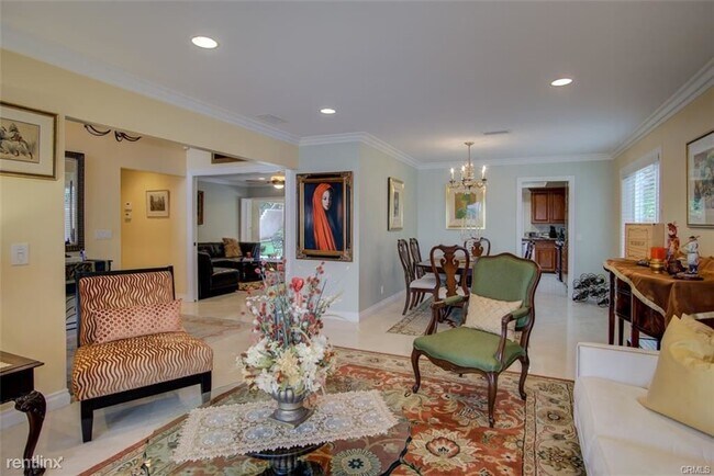 Building Photo - 3 br, 2 bath House - 450 Teakwood Ave