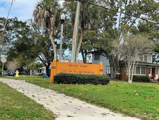 Building Photo - 2624 12th St N