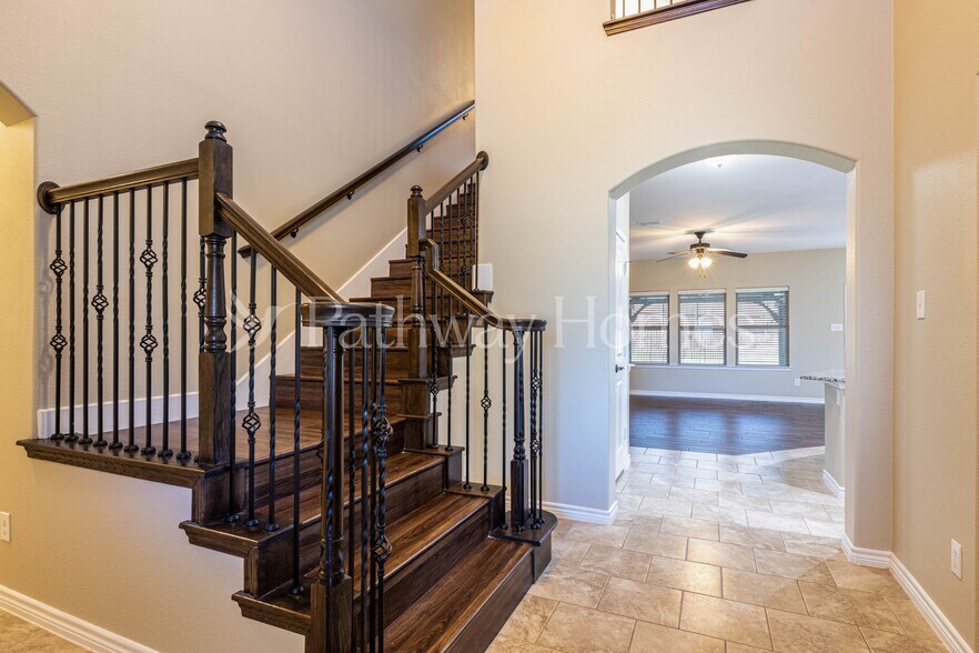 Building Photo - 119 Highwood Ave