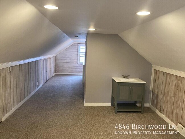 Building Photo - 4846 Birchwood Ln