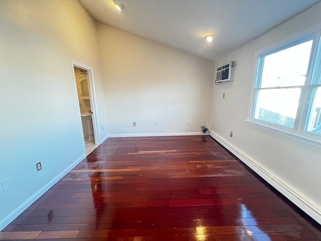 Building Photo - 86 Atwood St