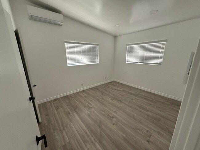 Building Photo - 51 Geneive St