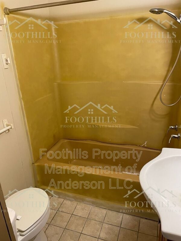 Building Photo - 209 Farmer St