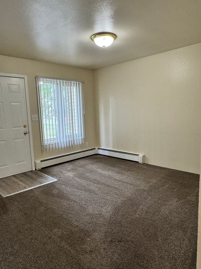 Building Photo - 24th Ave 1421- KN