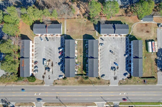 Building Photo - 2513 Charles Blvd