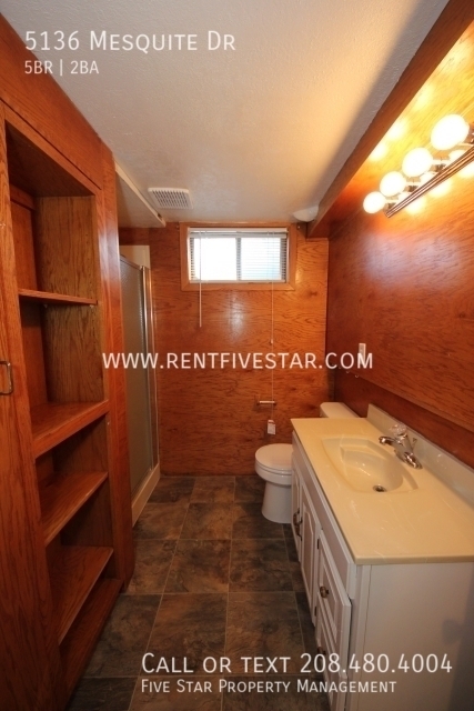 Building Photo - 5136 Mesquite Dr