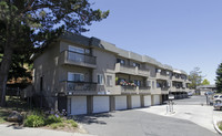 Building Photo - The Ridge Townhomes