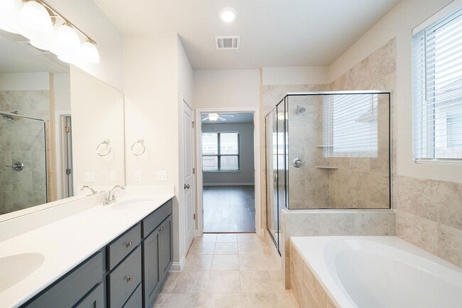 Building Photo - 8208 Cottage Rose Dr