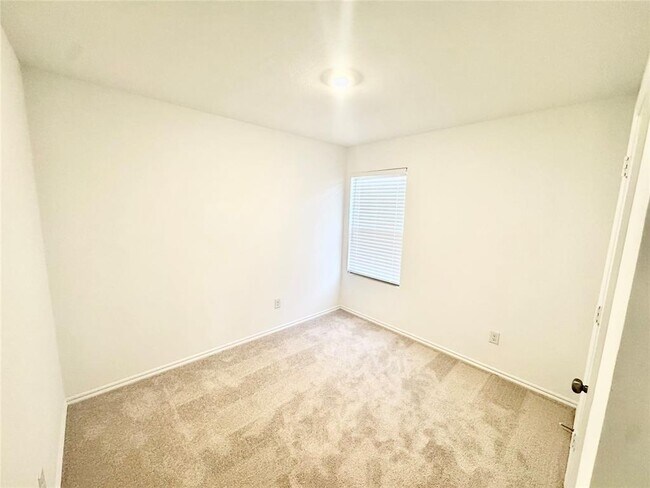 Building Photo - 3305 NW 148th St