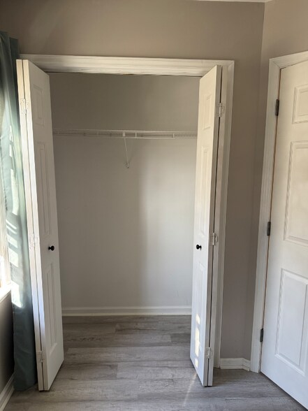 Building Photo - 2010 Dembrigh Ln