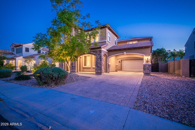 Building Photo - 2681 E Hampton Ln