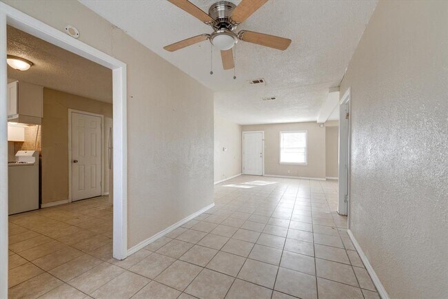 Building Photo - 1400 Wynn Terrace