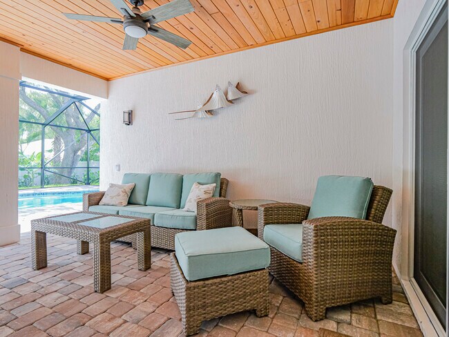 Building Photo - 9340 Frangipani Dr