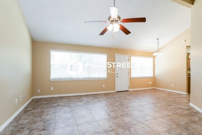 Building Photo - 3 Bedroom Pet-Friendly Home in Humble, TX with Main Street Renewal