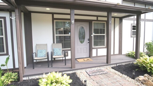 Building Photo - 283 Shiloh Ln