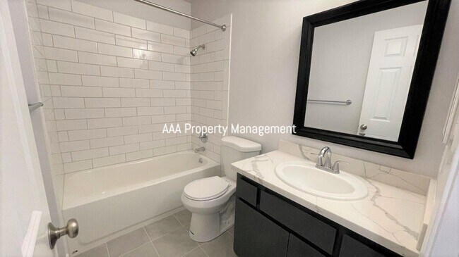 Building Photo - Concord Beautiful remodeled 1 bedroom 1 bath condo! Central location