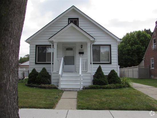 Building Photo - 3345 Linden St