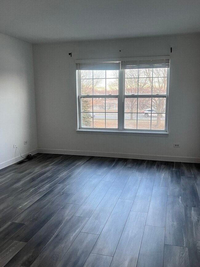 Building Photo - 640 Beaver Ct