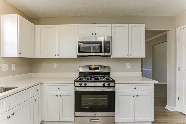 Building Photo - 3300 Rockmill Dr