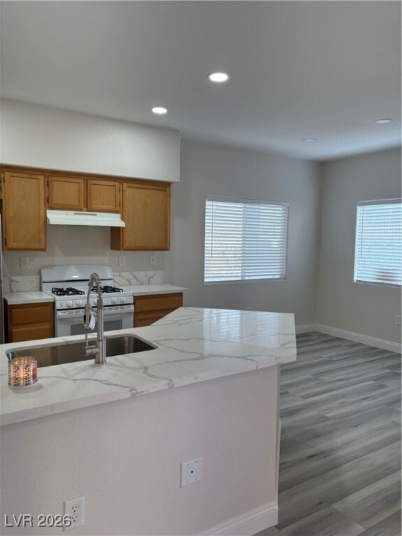 Building Photo - 1050 E Cactus Ave