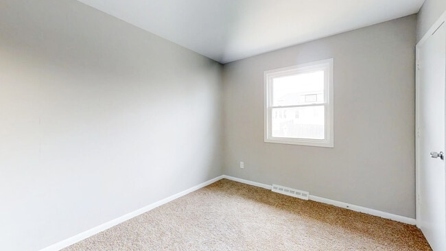 Building Photo - 300 Bowers Ave