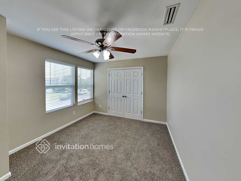 Building Photo - 4190 Broadstairs Dr SW