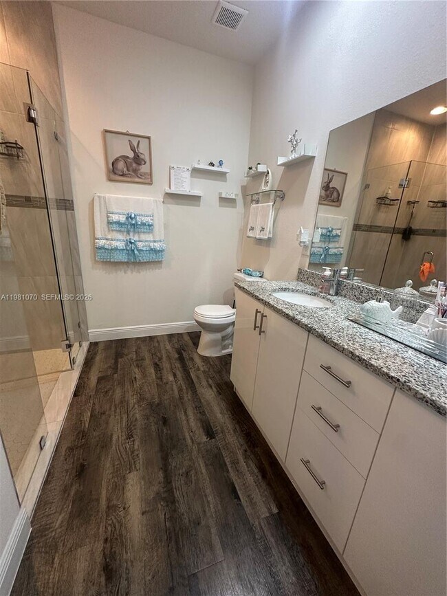 Building Photo - 5029 S Peachtree Cir